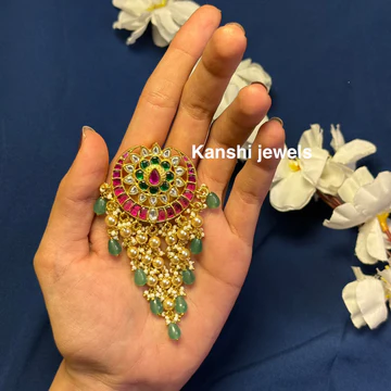 Kundan Pendant Set