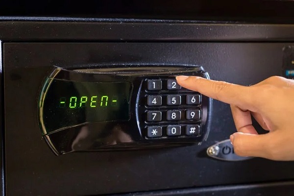 Godrej safe service uae