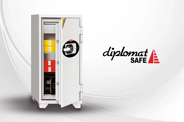 Diplomat Safe Service