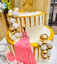 Customized Cake in Noida
